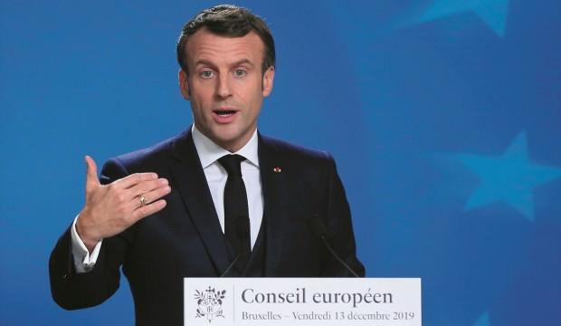 Macron'dan Johnson'a Brexit çağrısı: En kısa sürede onaylayın
