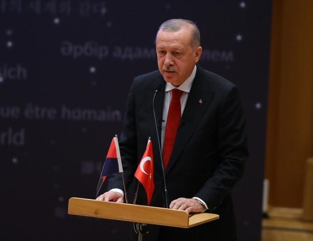 Cumhurbaşkanı Erdoğan, programın açılışında kısa bir konuşma yaptı.
