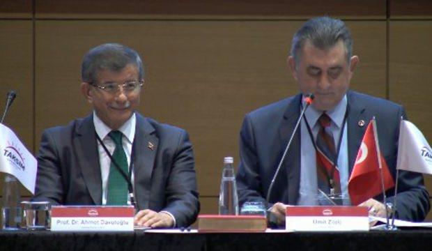 Davutoğlu’nun katıldığı programın onur konuğu darbeci çıktı
