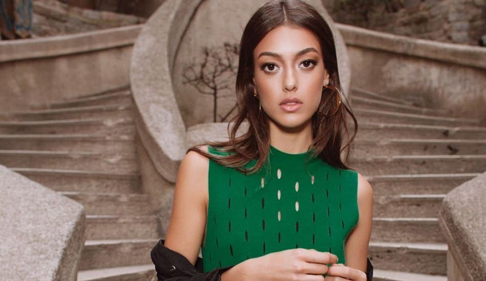 dilan_cicek_deniz_yeni_projelerine_aciklik_getirdi_1576568506_0554.jpg