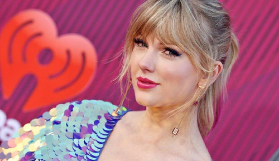 taylor_swift_30_yasina_girdi_iste_30_yasina_ozel_paylasimi_1576484597_4917.jpg