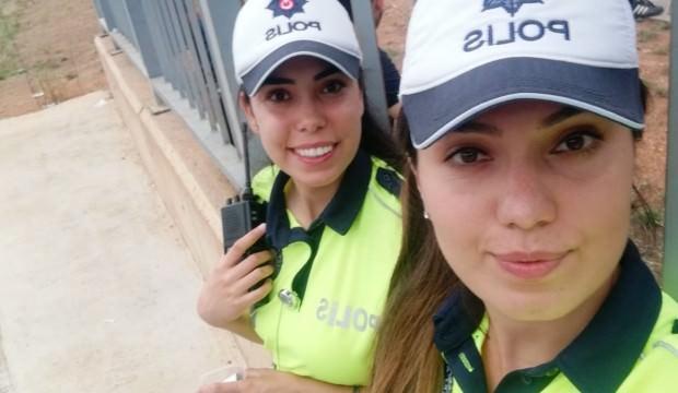 Aynı yerde birlikte omuz omuza görev yapıyorlar