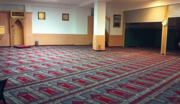 Almanya'da bir camiye çirkin saldırı!