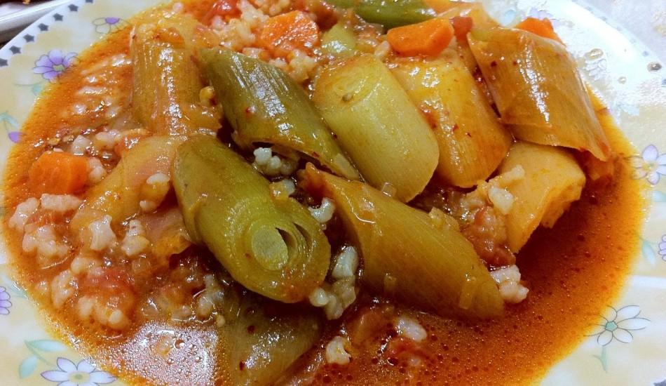 pirasa_yemegi_nasil_yapilir_en_kolay_pirasa_yemegi_tarifi_1577095491_682.jpg