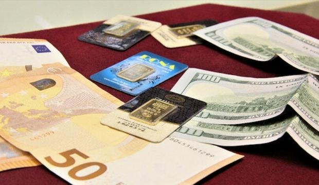 Altın euro ve doları üçe katladı