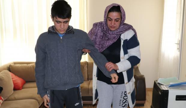 Yürekleri burkan yaşam! Liseli genç günden güne eriyor