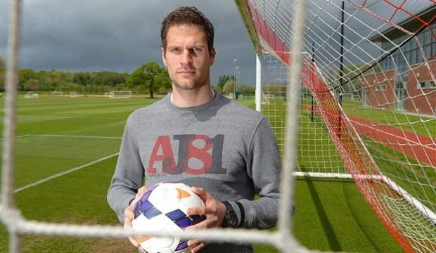 Asmir Begovic resmen Milan'da!