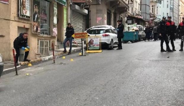 Beyoğlu'ndaki HDP binası önünde hareketli dakikalar