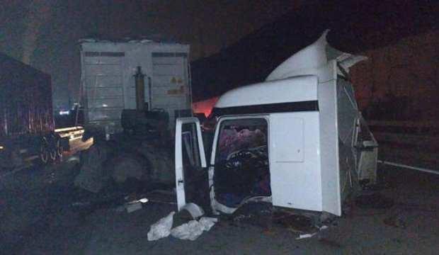Hatay'da korkutan kaza! 2 tır çarpıştı