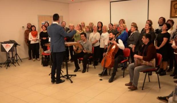 Mersin'de Alzheimer hastalarına moral konseri