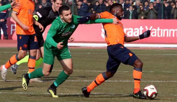 Başakşehir kupada Kırklarelispor'a elendi!