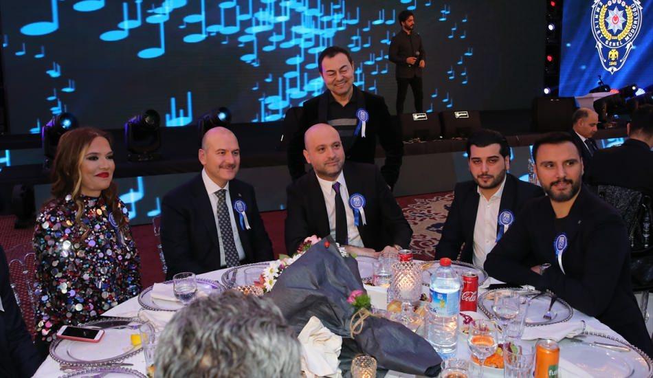 bakan_soylu_ve_unlu_isimler_polis_radyosunun_68inci_yilin_tanitimina_katildi_1579759933_4975.jpg