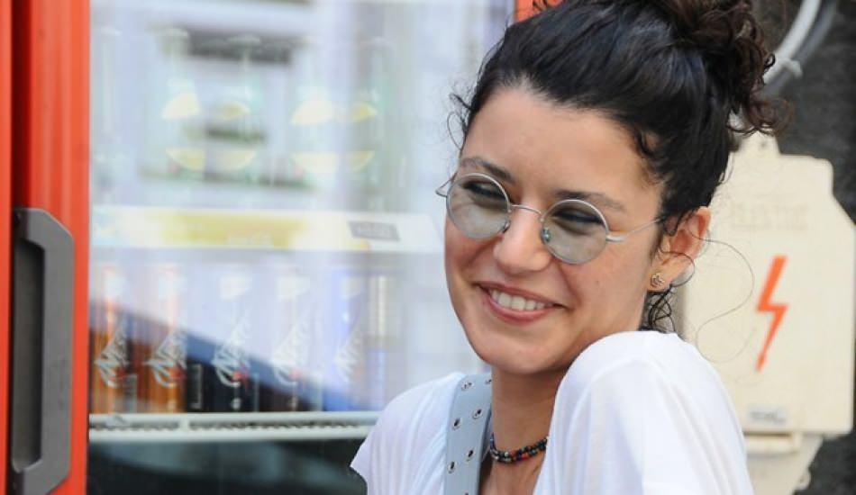 beren_saat_anne_mi_olmak_yoksa_evlat_mi_edinmek_istiyor_acikladi_1579849145_1582.jpg