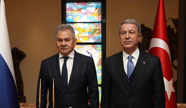Hulusi Akar ve Sergey Şoygu arasında kritik görüşme