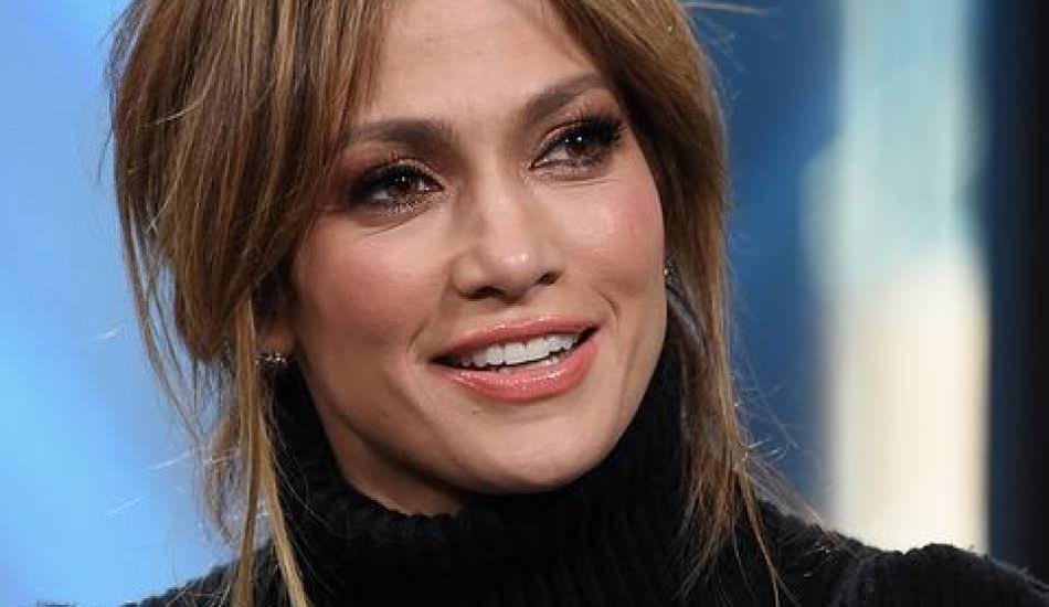 jennifer_lopezin_taktigi_kolyenin_fiyati_dudak_ucuklatti_1579512092_9908.jpg