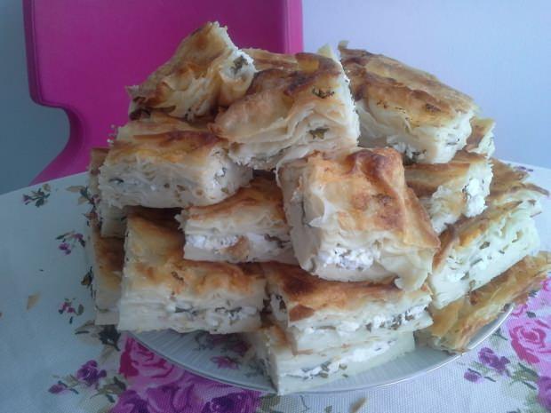 Yoğurtlu börek nasıl yapılır? Su böreği tadında börek tarifi