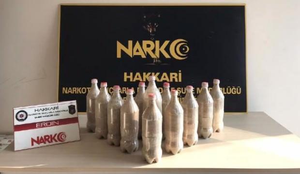 Yüksekova'da şüpheli araçtan 10 kilo eroin çıktı
