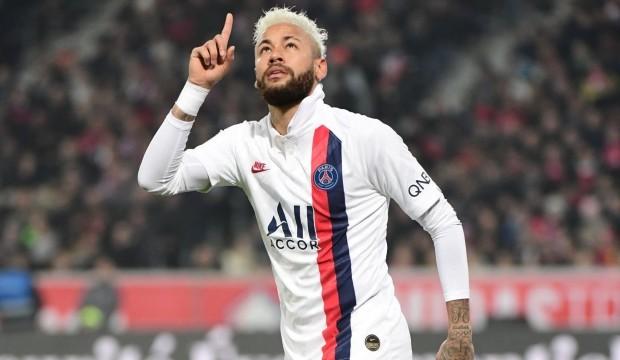 Neymar gollerini Kobe Bryant için attı