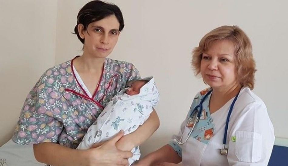 33_yasindaki_rus_anne_11inci_bebegini_dunyaya_getirdi_1581069899_1191.jpg