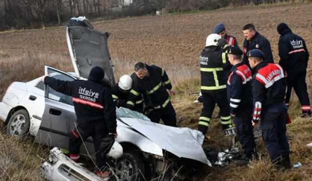 Tekirdağ'da iki araç çarpıştı: 1 ölü, 4 yaralı