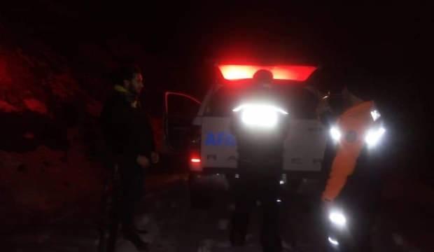 Dağda geziye çıkan genç donmak üzereyken AFAD ekipleri tarafından kurtarıldı