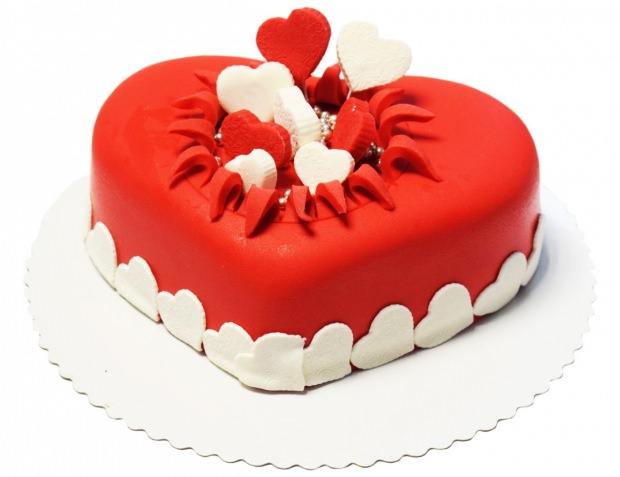 Kalpli yaş pasta nasıl yapılır? Pratik pasta tarifi