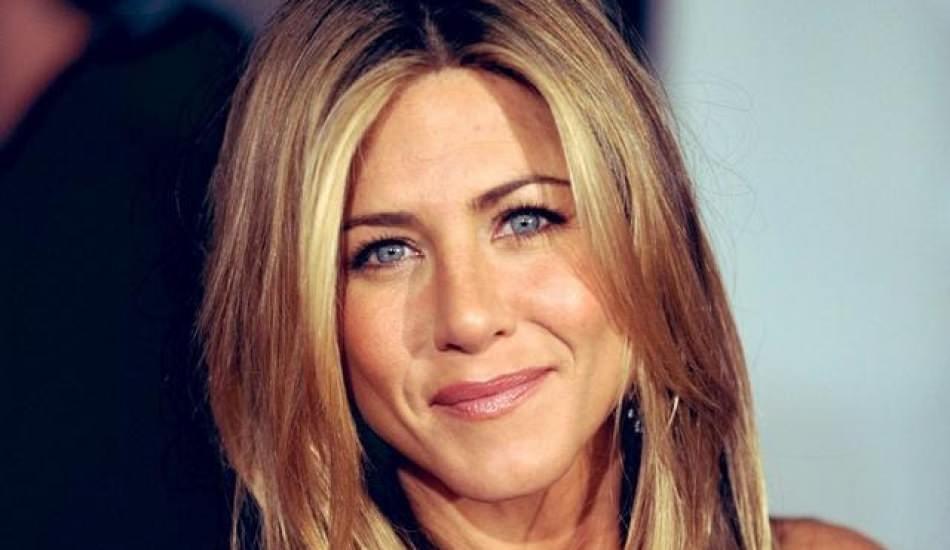 Jennifer Aniston yetiştiği evin istikrarsız ve güvensiz yer olduğunu açıkladı!