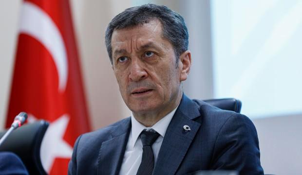 Sosyal medyada tehlikeli akım! Bakan Selçuk'tan okullara uyarı