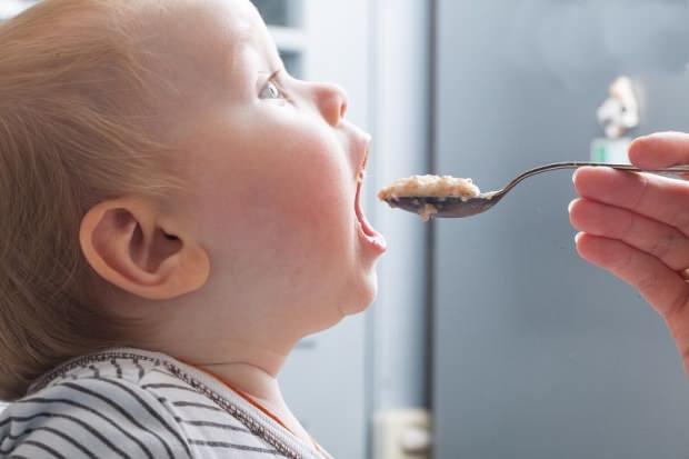 bebekler icin kolay pirinc unlu mama tarifi 6 aylik bebek muhallebisi nasil yapilir bebek haberleri haber7