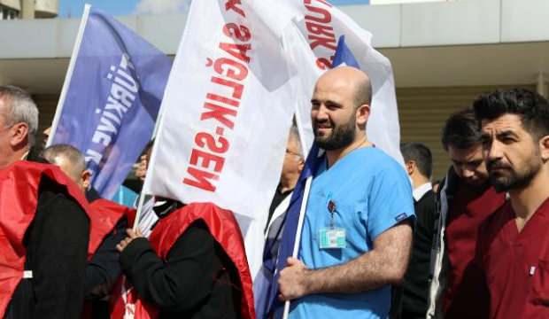 Erkek hemşire, hasta yakınları tarafından darp edildi