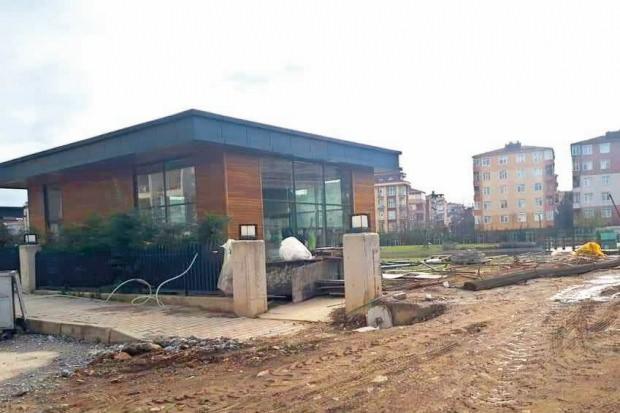 CHP’li Ali Kılıç’ın “Anadolu Yakası’nın en büyük parkı” diyerek açtığı 29 Ekim 2018’de açtığı Cumhuriyet Parkı şantiye alanına döndü.