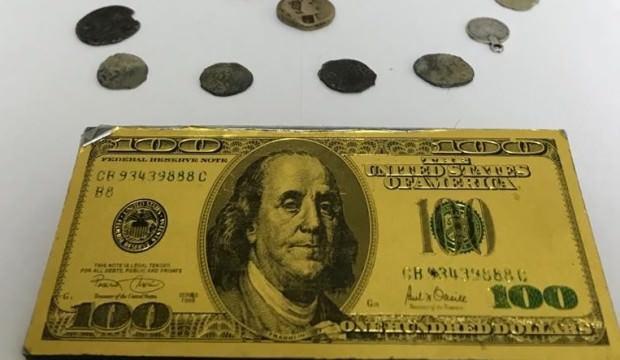 Malatya'da 100 dolarlık metal kalıbı ele geçirildi