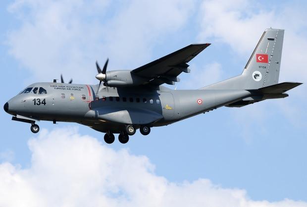 Türk Hava Kuvvetlerine ait CN-235....