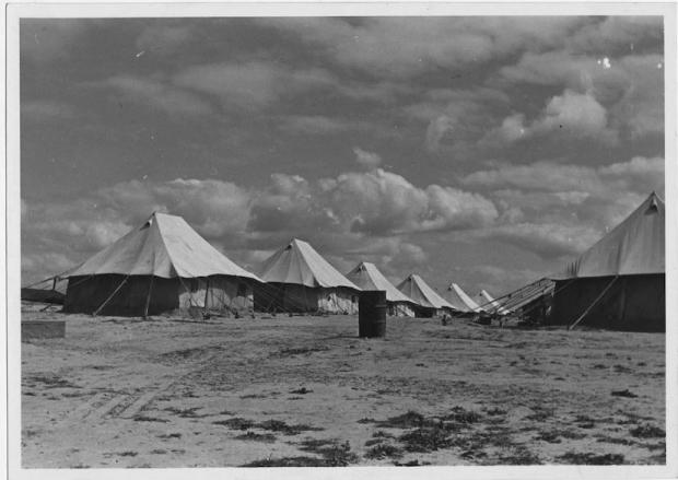 Filistin'de Yunanlıların yaşadığı Nuseyrat Mülteci Kampı, 1945....