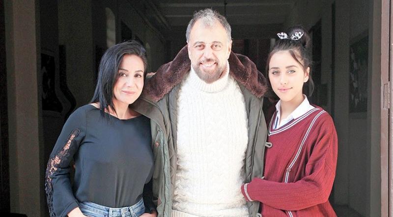 Hamdi Alkan'ın kızı Zeynep Alkan Hollanda'da mahsur kaldı!