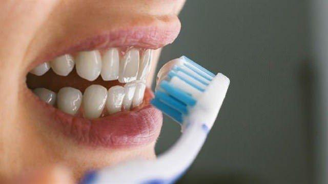 Diş fırçalamak oruç bozar mı?