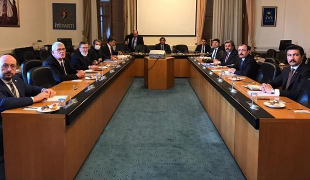 AK Parti'den siyasi partilere infaz düzenlemesi ziyareti