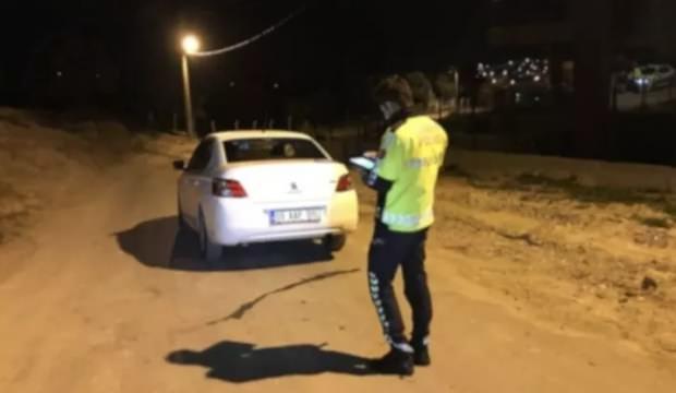 Ehliyetsiz kadın sürücü ortalığı birbirine kattı