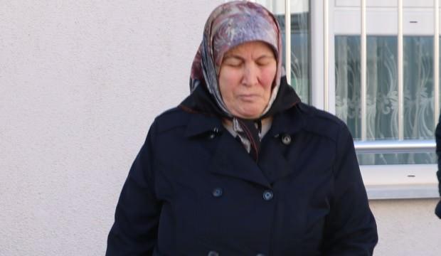 Kızıyla yaşayan 66 yaşındaki kadını dolandırdılar