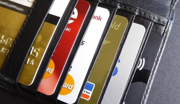 Kredi kartı borcu ertelendi mi? 19 banka kredi kartı borçlarını erteledi?
