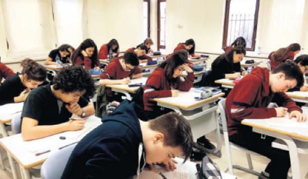Liseler ne zaman açılıyor? Lise uzaktan eğitim ders programı…