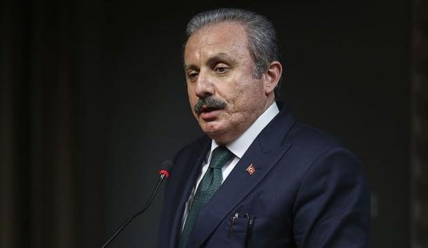 Mustafa Şentop'tan evde kalanlara kitap seti hediyesi