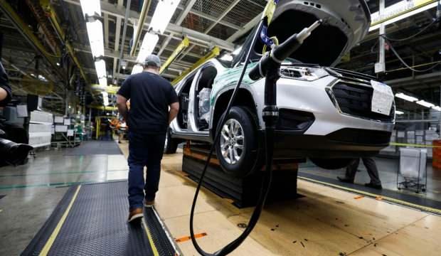 Otomobil devleri Nisan’da üretimi durduruyor