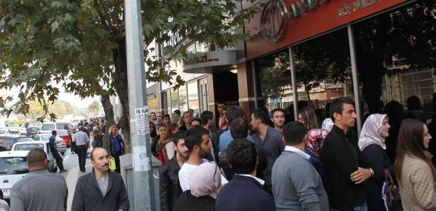 Açık öğretim kaydında son gün kuyruğu