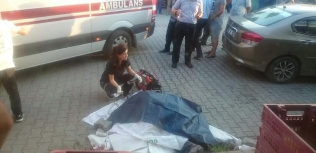Amca oğlunu sokak ortasında öldürdü