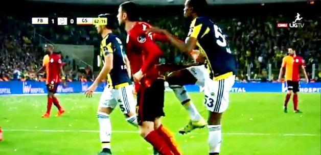 Abdoulaye Ba ile Burak arasında gerginlik!