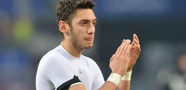 Çalhanoğlu yeni takımında hızlı başladı