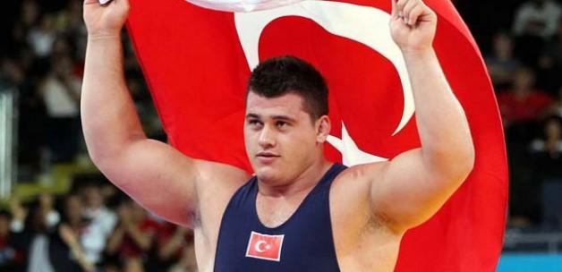 Rıza Kayaalp finale yükseldi
