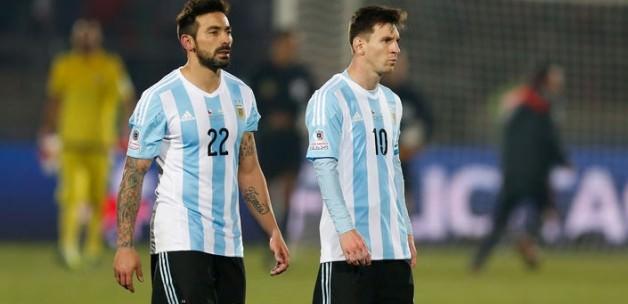 Dev finalde Messi'yi yıktılar