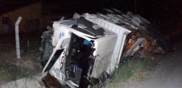 Gediz'de trafik kazası: 2 ölü, 2 yaralı!